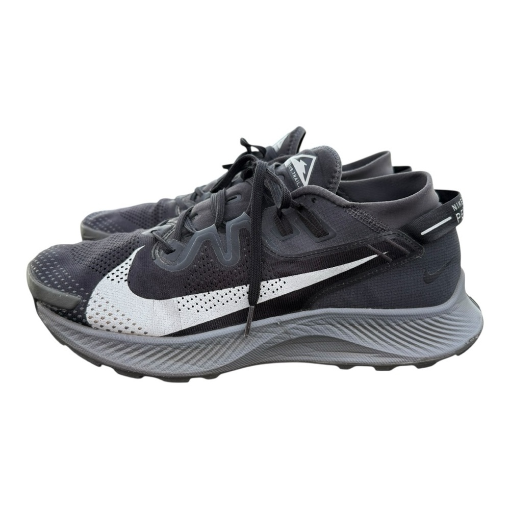 Nike Men’s Athletic Shoes Black and Gray with White Swoosh